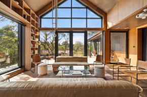 Sandbox House Luxury Architectural Retreat